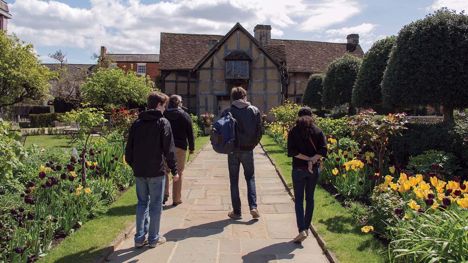 Students exploring William Shakespeare’s childhood home in the heart of Stratford-upon-Avon on a faculty-led trip